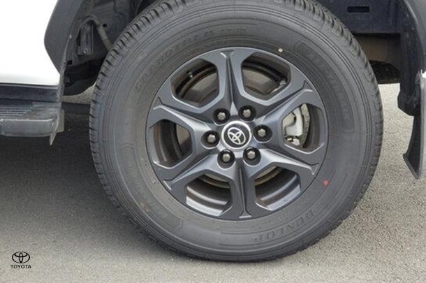 2023 Toyota Landcruiser GR Sport image 9