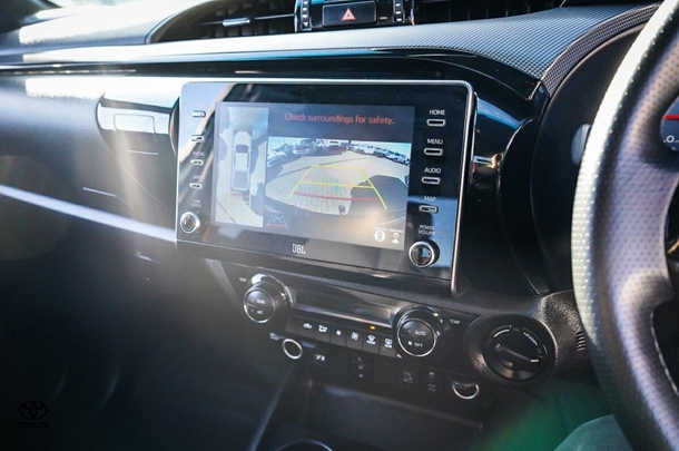 2023 Toyota Hilux 4x4 GR-S image 22