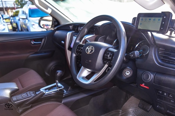 2019 Toyota Fortuner GX image 17