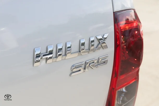 2019 Toyota HILUX SR5 image 22