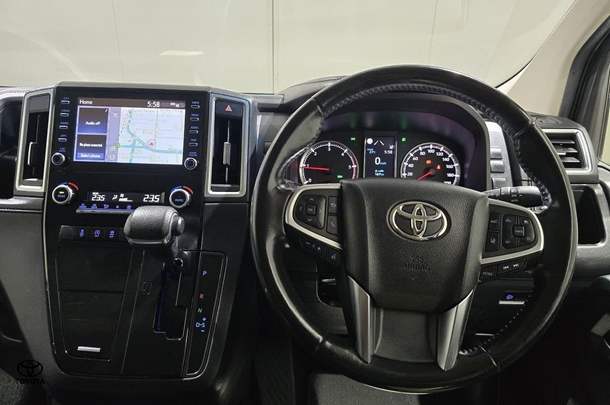 2022 Toyota Granvia Standard image 13