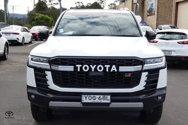 2023 Toyota Landcruiser GR Sport image 2