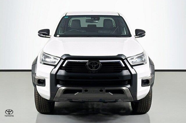 2022 Toyota Hilux Rogue image 2