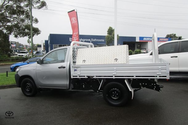 2022 Toyota Hilux Workmate image 5