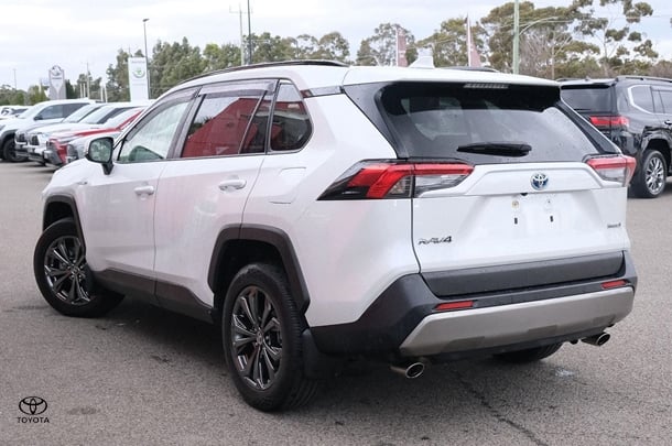 2022 Toyota Rav4 Hybrid GXL-2WD image 2