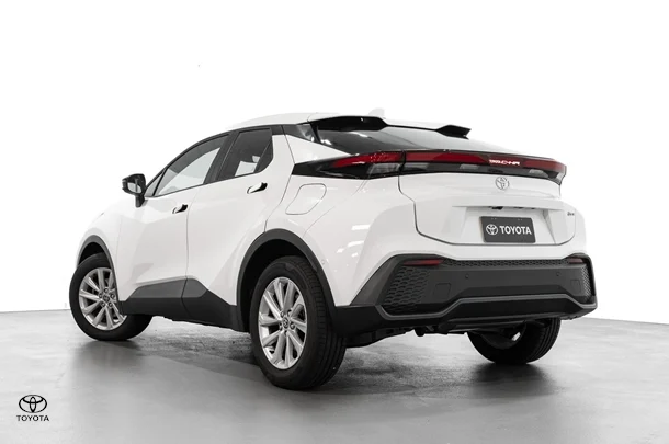 2023 Toyota C-HR Hybrid GXL-2WD image 5
