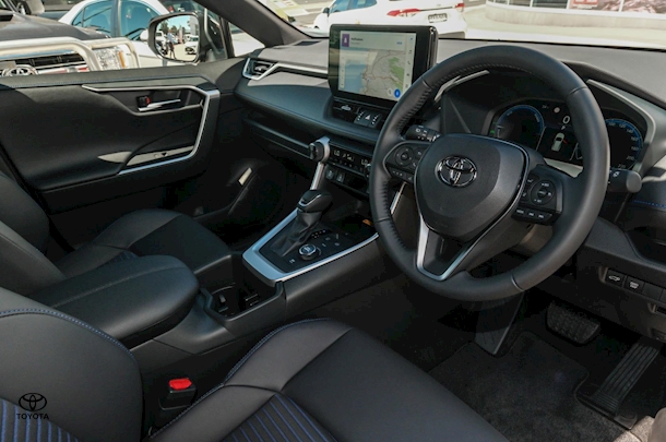2023 Toyota RAV4 XSE image 7