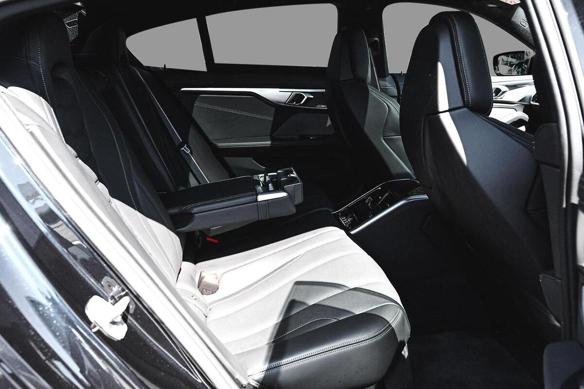 2024 BMW 8 Series 840i M Sport G16 LCI Auto image 5