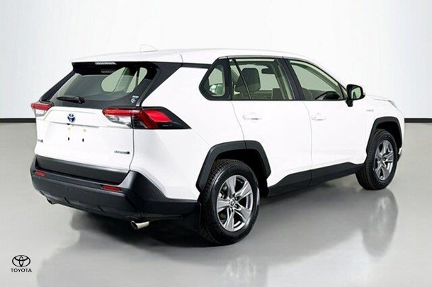 2023 Toyota Rav4 Hybrid GX image 10