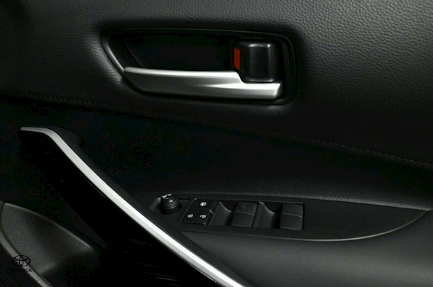 2022 Toyota Corolla Sedan Hybrid ZR image 12