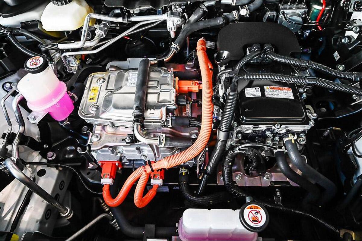 2024 Lexus UX UX300e Luxury Auto FWD image 9