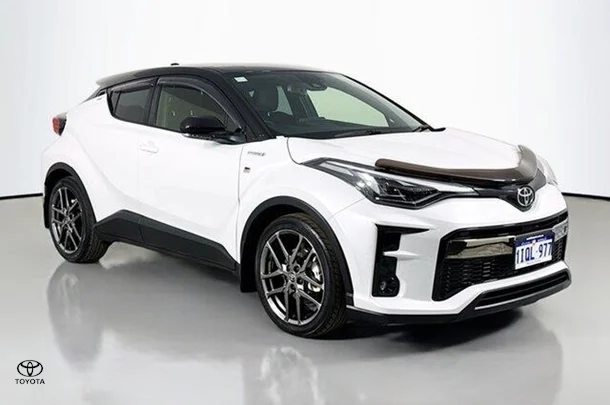 2022 Toyota C-HR Hybrid GR-S image 1