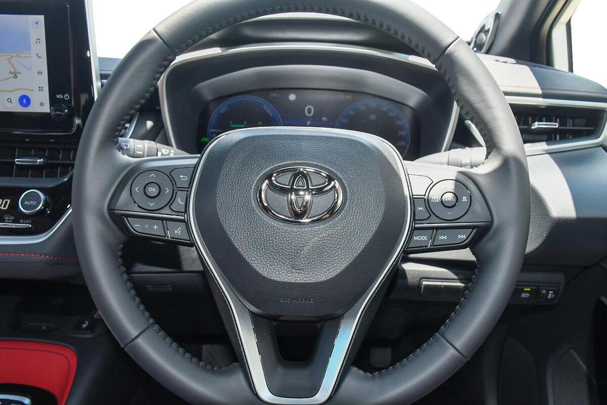2025 Toyota Corolla ZR Hybrid Auto image 7