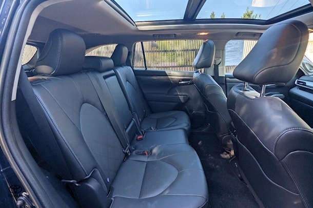 2023 Toyota Kluger AWD GRANDE image 15