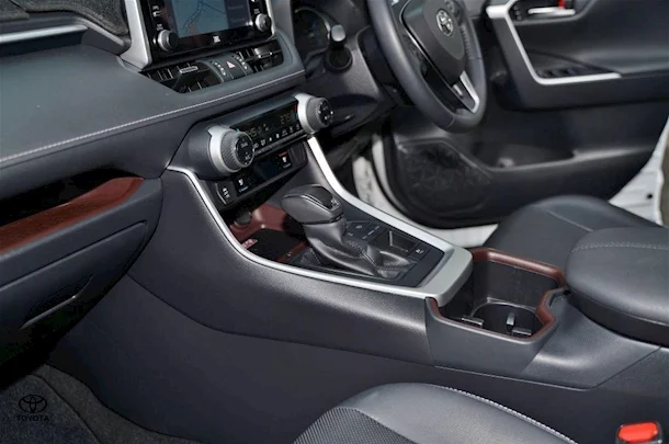 2021 Toyota Rav4 Hybrid Cruiser-2WD image 17