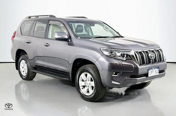 2022 Toyota Prado GXL image 1