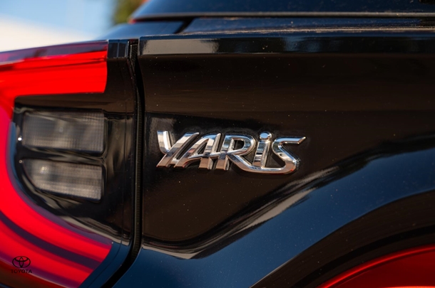 2024 TOYOTA Yaris Hybrid SX image 25