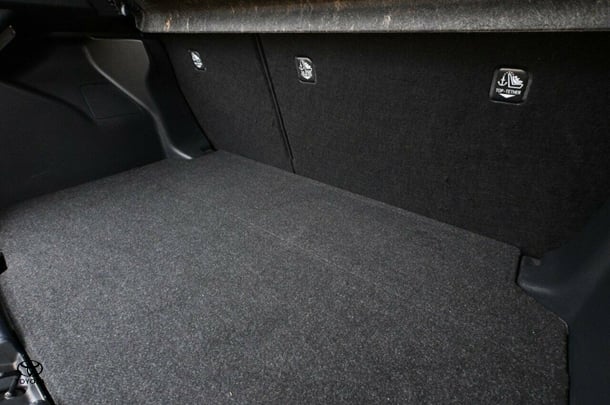 2021 Toyota Yaris HB Hybrid SX image 13