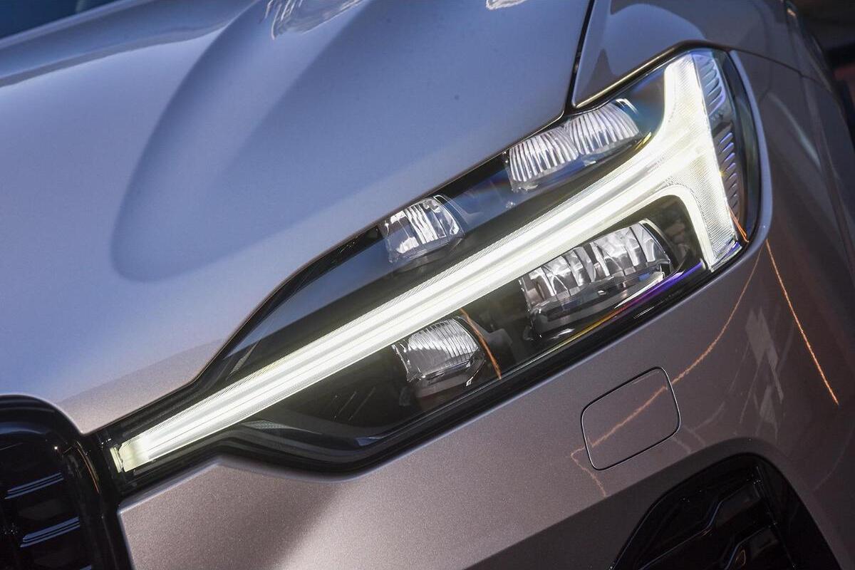 2025 Volvo XC60 Ultra T8 Plug-In Hybrid Auto AWD MY25 image 14