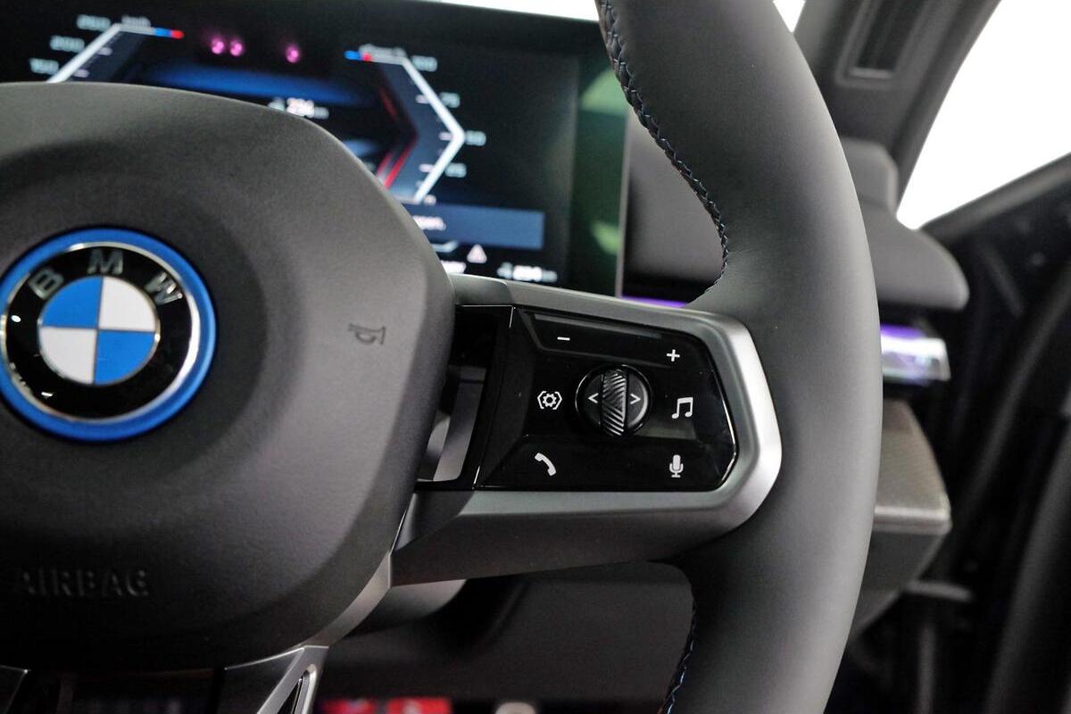 2025 BMW i5 M60 xDrive G60 Auto AWD image 11