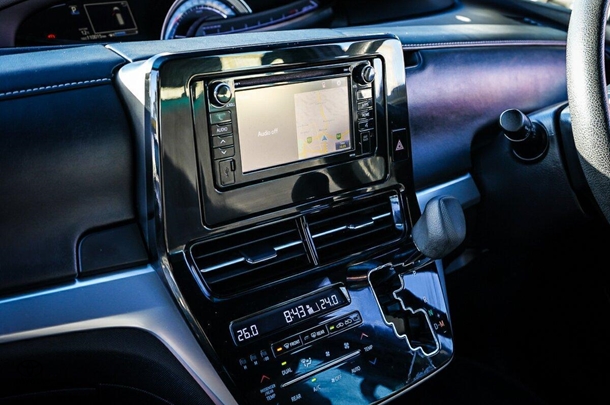 2019 Toyota Tarago GLi image 22