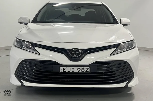 2019 Toyota Camry Ascent image 3