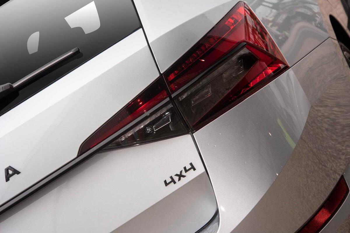2024 SKODA Superb 206TSI SportLine Auto 4x4 MY24 image 8