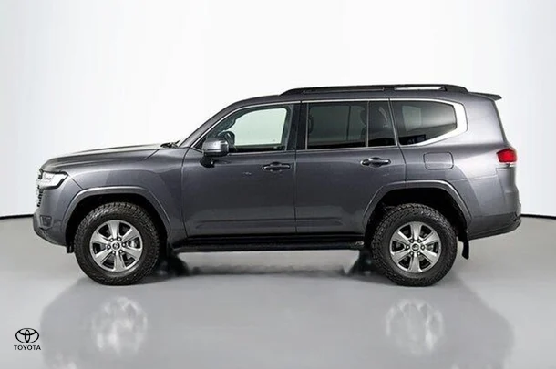 2022 Toyota LANDCRUISER VX image 5