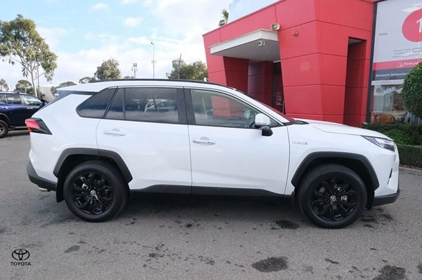 2024 Toyota Rav4 Hybrid Cruiser 2WD image 5