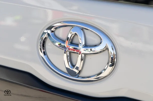 2022 Toyota HIACE LWB image 20