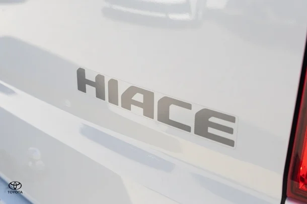 2022 Toyota HIACE LWB image 22