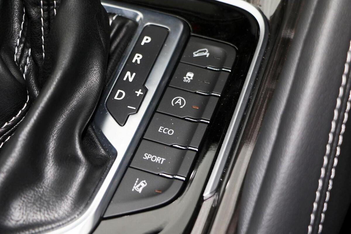 2024 LDV D90 Executive Auto image 20