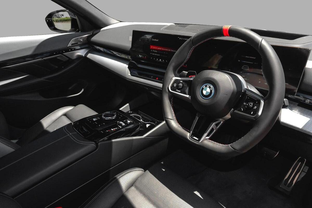 2025 BMW i5 M60 xDrive G61 Auto AWD image 6