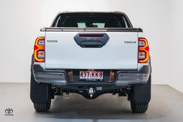 2024 Toyota Hilux 4x4 Rogue image 6