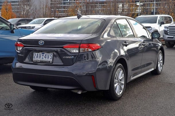 2024 Toyota Corolla Sedan Hybrid Ascent Sport image 13
