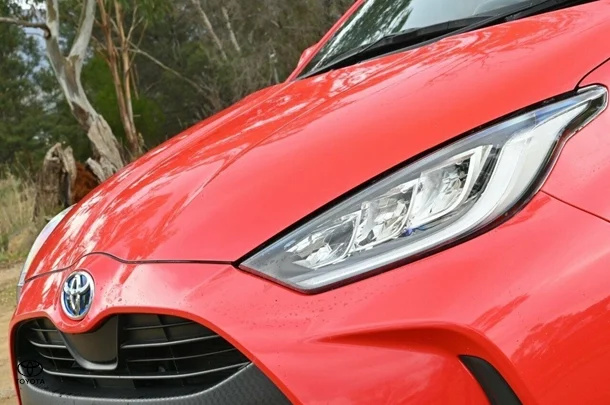 2021 Toyota Yaris HB Hybrid SX image 5