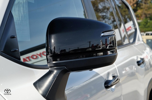 2024 Toyota LANDCRUISER GR-S image 19