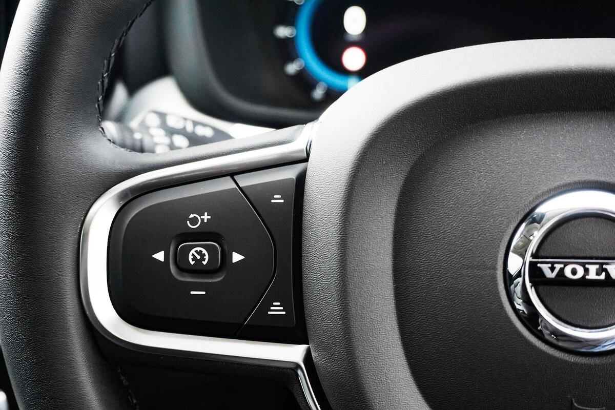 2024 Volvo XC60 Plus B5 Auto AWD MY25 image 15