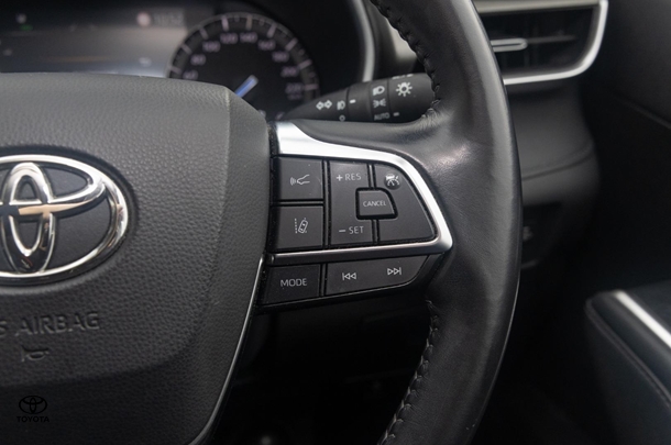 2021 Toyota KLUGER HYBRID GXL AWD image 12