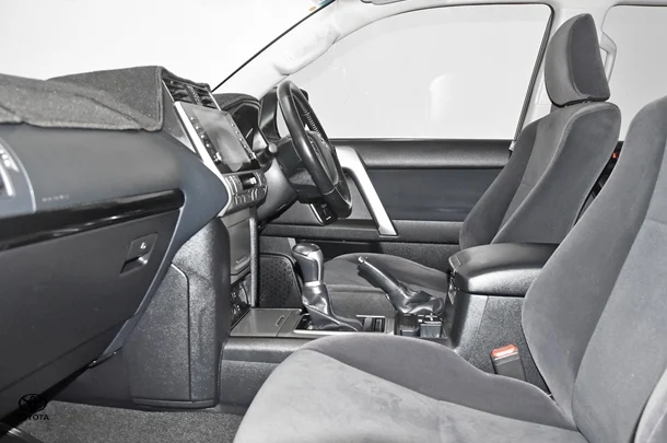 2020 Toyota Prado GXL image 16