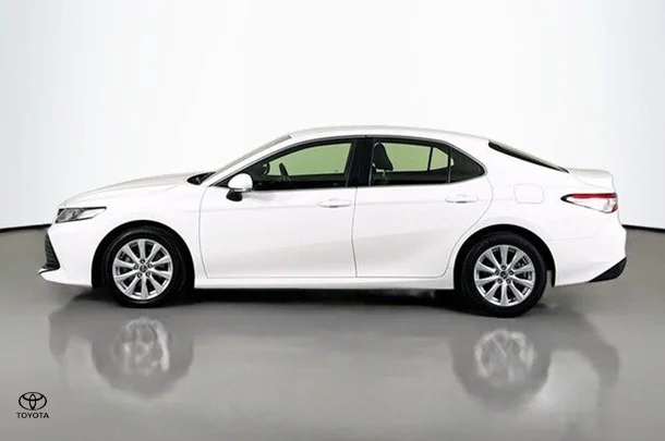 2019 Toyota Camry Ascent image 5