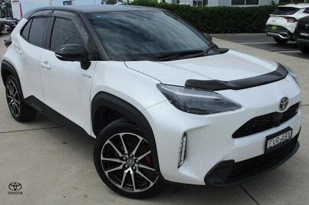 2022 Toyota Yaris Cross Hybrid GR-S image 1