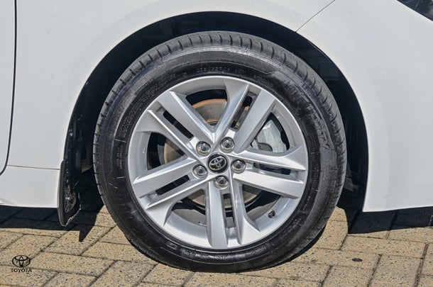 2021 Toyota Corolla Ascent Sport image 15