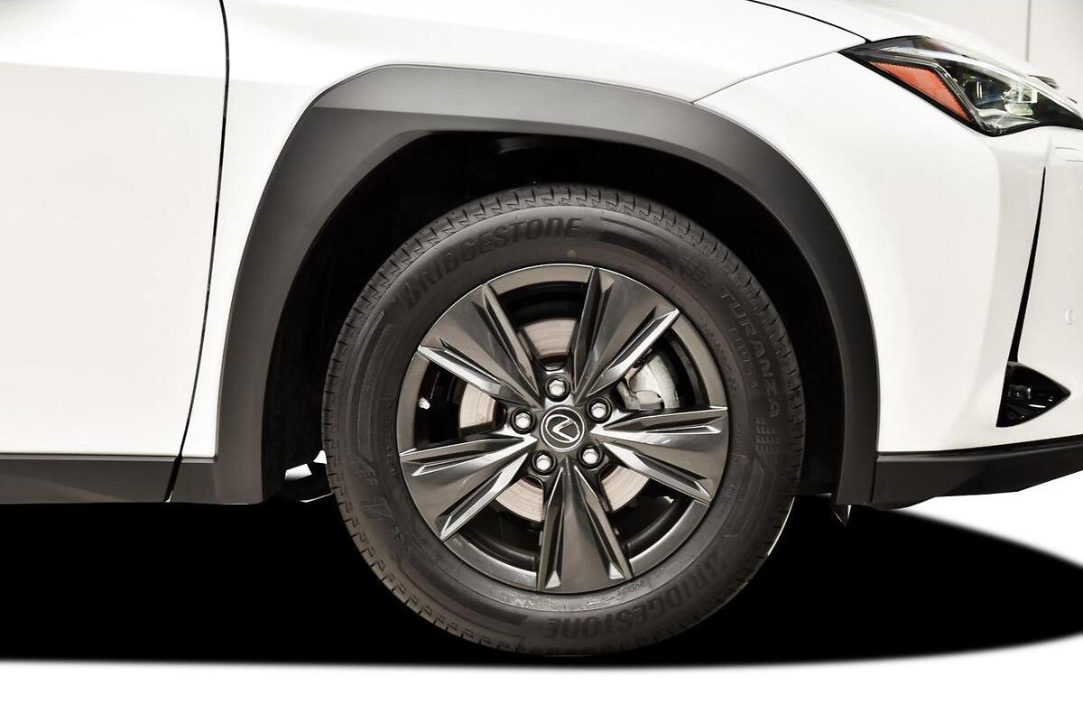 2024 Lexus UX UX200 Luxury Auto 2WD image 9