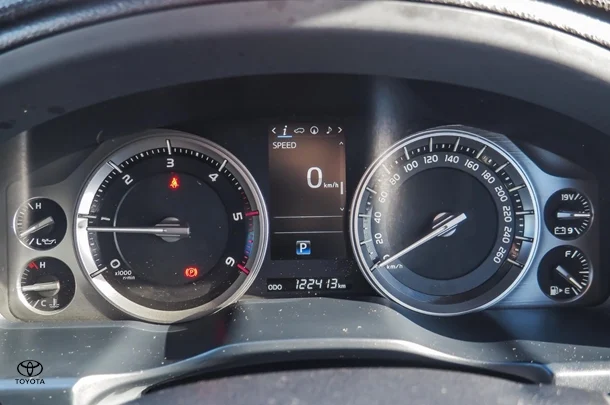2021 Toyota Landcruiser VX image 18