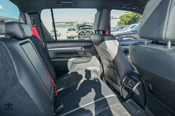 2023 Toyota HILUX GR-S image 8