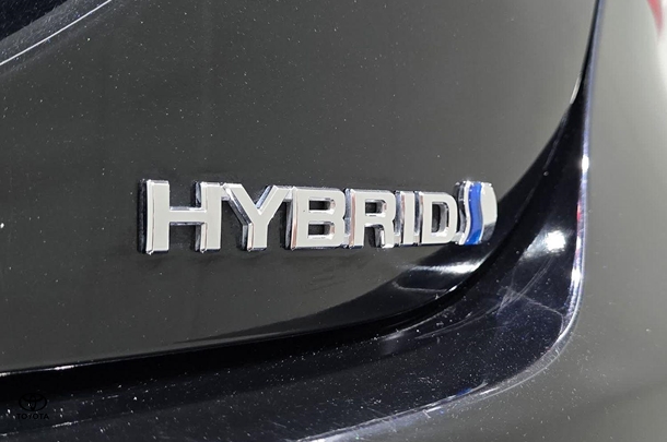 2020 Toyota Camry Hybrid Ascent Sport image 8