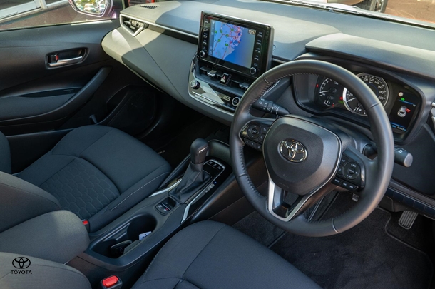 2021 TOYOTA Corolla Hatch Hybrid SX image 7