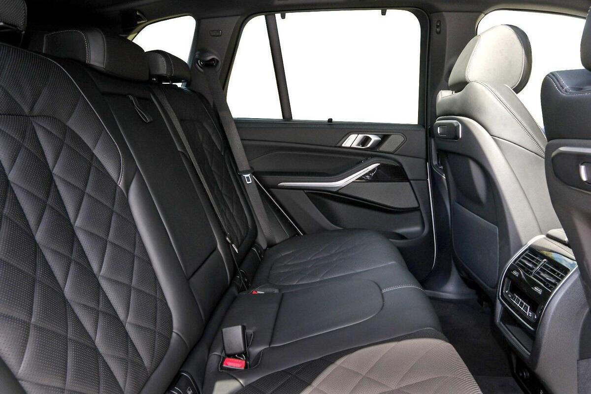 2025 BMW X5 xDrive50e M Sport G05 LCI Auto 4x4 image 8