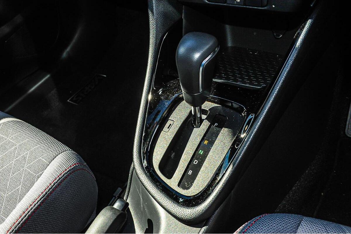 2024 Toyota Yaris ZR Hybrid Auto image 16